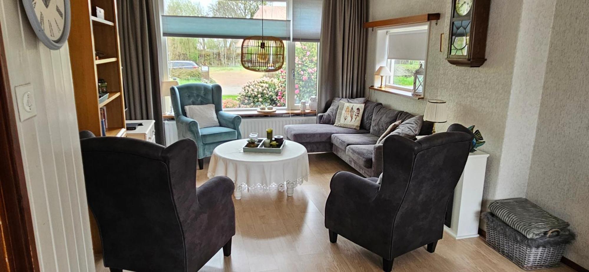 Jutrijp Huis Bij Het Water Met Sloepje מראה חיצוני תמונה